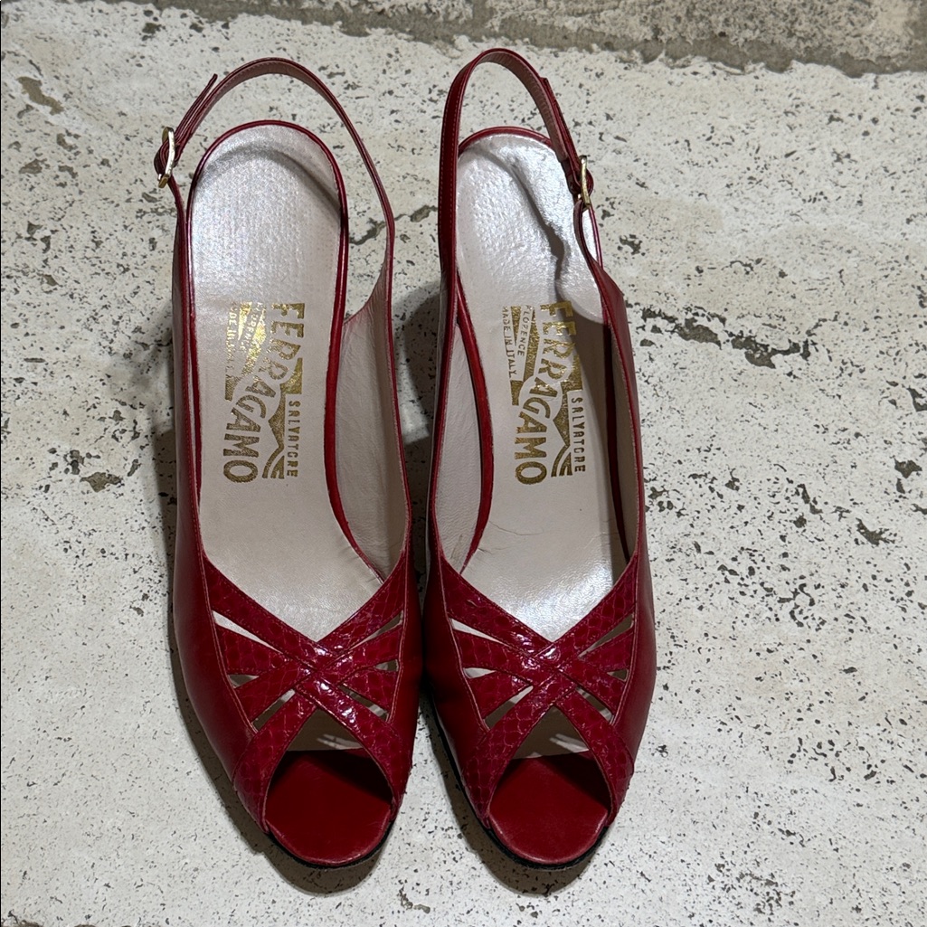 Ferragamo Sirop Nappa Calf Sling Back Peep Toe Heels Red Size 9.5 Aaaa